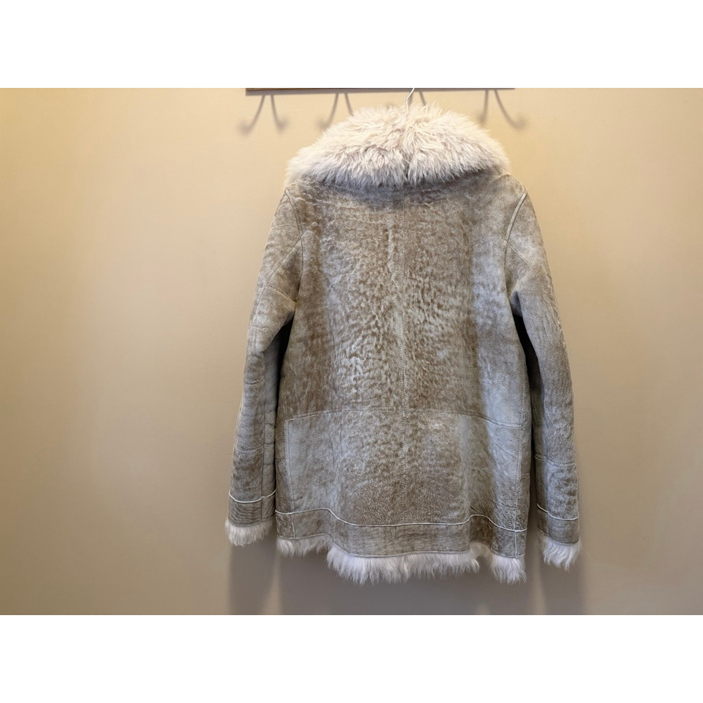 HiSO Rumour Shearling Moto Coat Cement
Size Large - Picture 4 of 11
